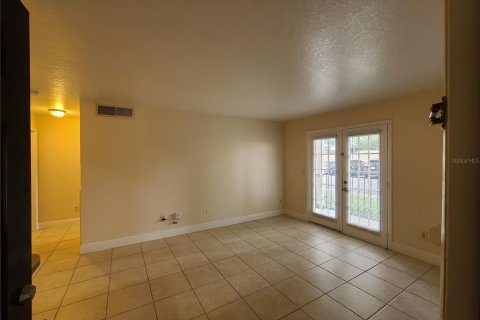 Condo in Orlando, Florida, 1 bedroom  № 2370832 - photo 2