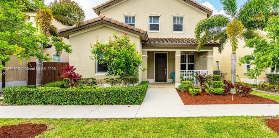 Casa en Homestead, Florida 4 dormitorios, 237.46 m2 № 2022675