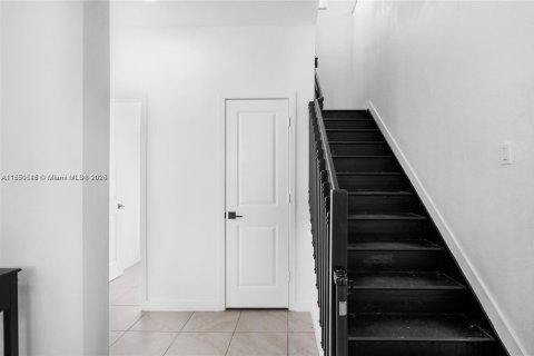 Casa en venta en Homestead, Florida, 4 dormitorios, 237.46 m2 № 2022675 - foto 16