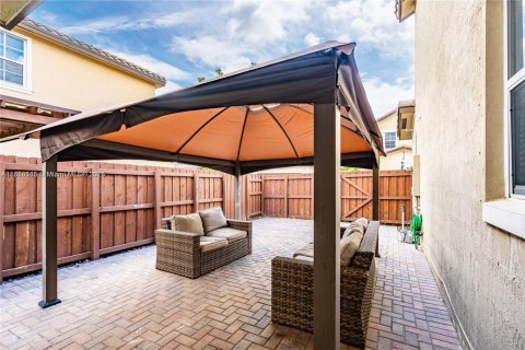 Casa en venta en Homestead, Florida, 4 dormitorios, 237.46 m2 № 2022675 - foto 4