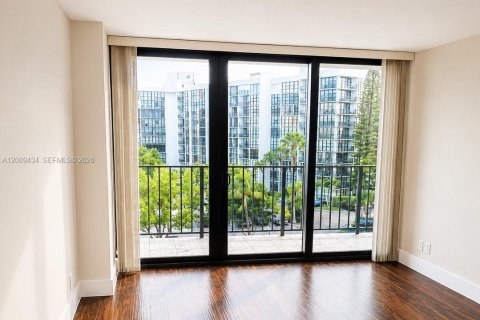 Copropriété à louer à Hallandale Beach, Floride: 2 chambres, 135.17 m2 № 2375070 - photo 7