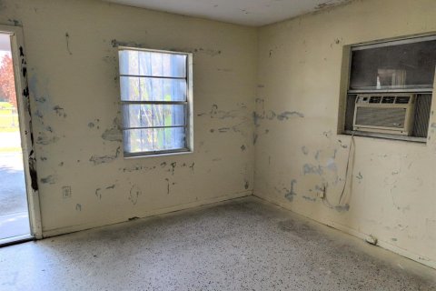 Villa ou maison à vendre à St. Lucie, Floride: 2 chambres, 84.91 m2 № 2245567 - photo 8