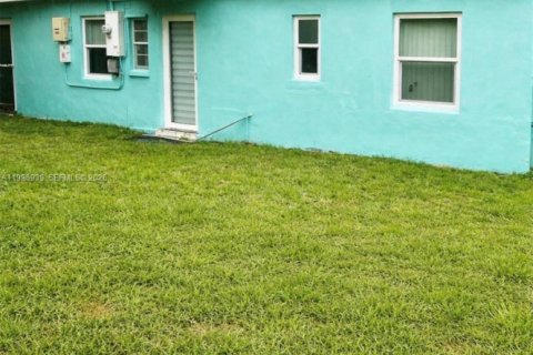 Casa en Miami Gardens, Florida 3 dormitorios, 99.87 m2 № 2063180