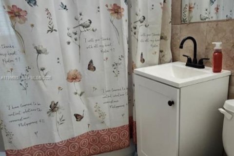 Casa en venta en Miami Gardens, Florida, 3 dormitorios, 99.87 m2 № 2063180 - foto 19