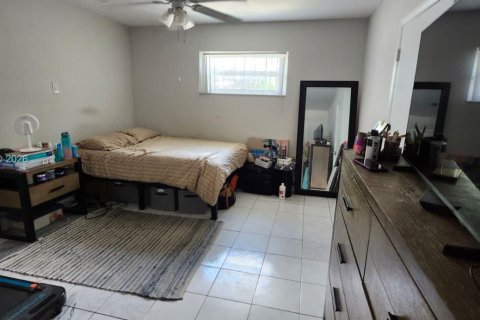 Casa en venta en Miami Gardens, Florida, 3 dormitorios, 99.87 m2 № 2063180 - foto 16