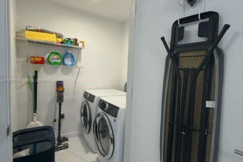 Copropriété à vendre à Miami, Floride: 2 chambres, 144.83 m2 № 1976881 - photo 23