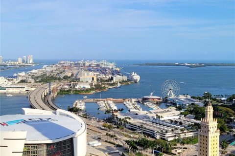 Copropriété à vendre à Miami, Floride: 2 chambres, 144.83 m2 № 1976881 - photo 27