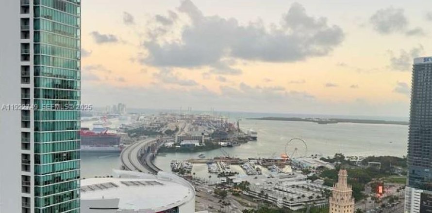 Condo à Miami, Floride, 2 chambres  № 1976881