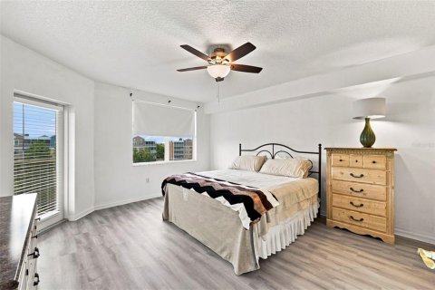 Copropriété à vendre à Largo, Floride: 3 chambres, 170.57 m2 № 2344756 - photo 9