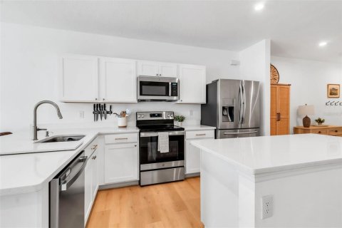 Townhouse in Bradenton, Florida 3 bedrooms, 132.94 sq.m. № 1797879 - photo 24
