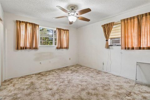 Villa ou maison à vendre à Palm Bay, Floride: 3 chambres, 178.93 m2 № 2425961 - photo 10