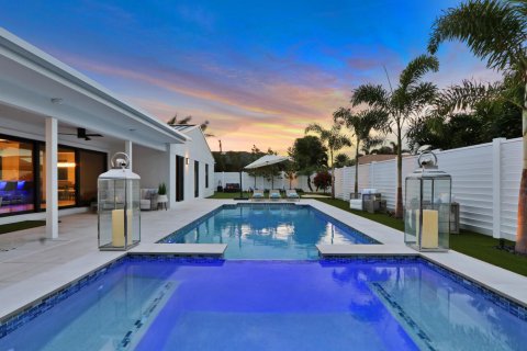 Villa ou maison à Juno Beach, Floride 4 chambres, 269.04 m2 № 2270451