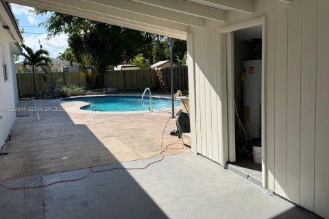 Villa ou maison à louer à Cutler Bay, Floride: 6 chambres, 189.61 m2 № 1982649 - photo 26