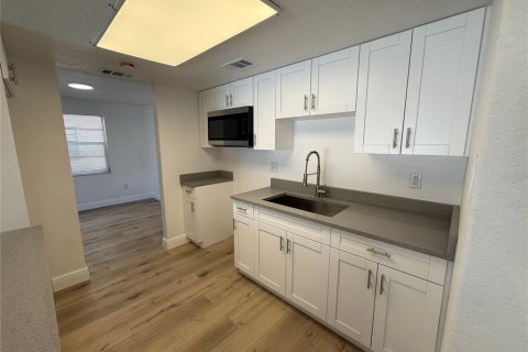 Copropriété à louer à Oldsmar, Floride: 3 chambres, 92.9 m2 № 2098000 - photo 7
