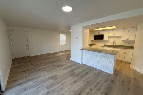 Copropriété à louer à Oldsmar, Floride: 3 chambres, 92.9 m2 № 2098000 - photo 5