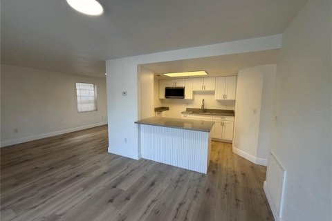 Copropriété à louer à Oldsmar, Floride: 3 chambres, 92.9 m2 № 2098000 - photo 3