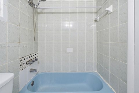 Снять в аренду квартиру в Майами, Флорида 53.88м2, № 2006612 - фото 20