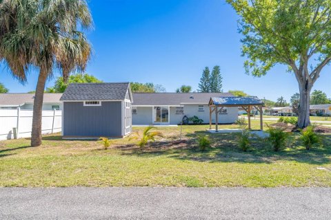 House in Largo, Florida 4 bedrooms, 113.25 sq.m. № 1733565 - photo 23