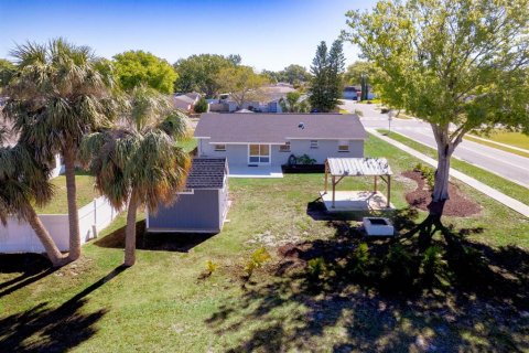 House in Largo, Florida 4 bedrooms, 113.25 sq.m. № 1733565 - photo 22