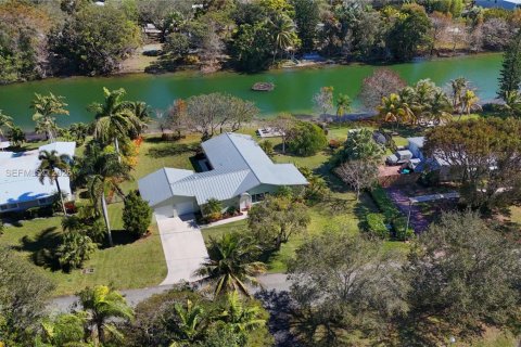 Casa en venta en Pinecrest, Florida, 2 dormitorios, 180.42 m2 № 2024087 - foto 26