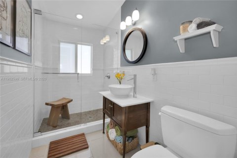 Casa en venta en Pinecrest, Florida, 2 dormitorios, 180.42 m2 № 2024087 - foto 19