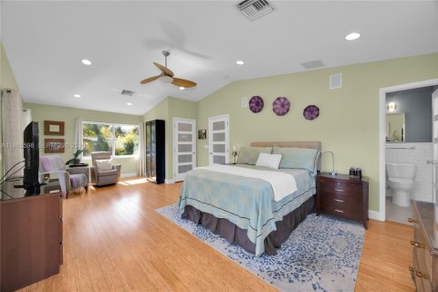 Casa en venta en Pinecrest, Florida, 2 dormitorios, 180.42 m2 № 2024087 - foto 15