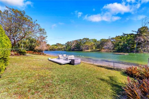 Casa en venta en Pinecrest, Florida, 2 dormitorios, 180.42 m2 № 2024087 - foto 22