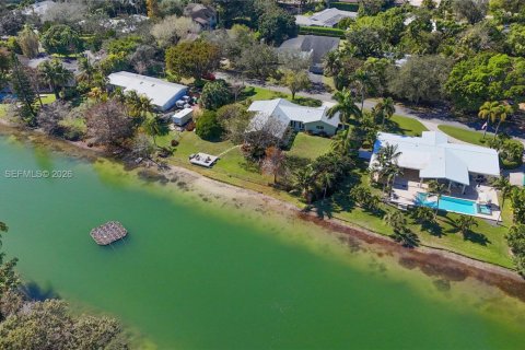 Casa en venta en Pinecrest, Florida, 2 dormitorios, 180.42 m2 № 2024087 - foto 27