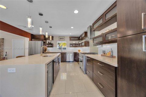 Casa en venta en Pinecrest, Florida, 2 dormitorios, 180.42 m2 № 2024087 - foto 12