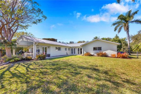 Casa en venta en Pinecrest, Florida, 2 dormitorios, 180.42 m2 № 2024087 - foto 24