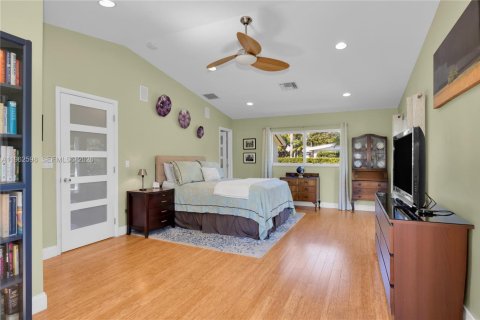 Casa en venta en Pinecrest, Florida, 2 dormitorios, 180.42 m2 № 2024087 - foto 16