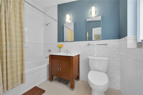 Casa en venta en Pinecrest, Florida, 2 dormitorios, 180.42 m2 № 2024087 - foto 17