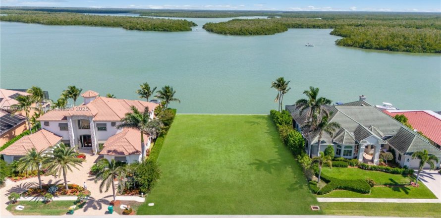 Land in Marco Island, Florida № 1860950