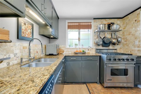 Купить виллу или дом в Сарасота, Флорида 6 комнат, 122.63м2, № 1601886 - фото 14