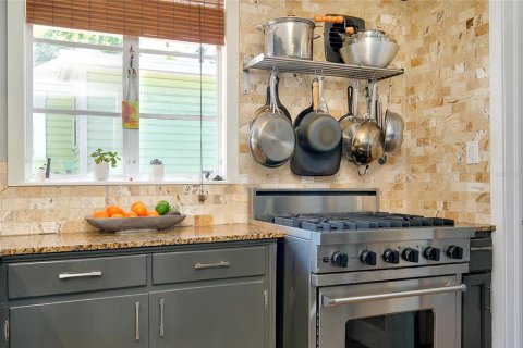 Купить виллу или дом в Сарасота, Флорида 6 комнат, 122.63м2, № 1601886 - фото 16
