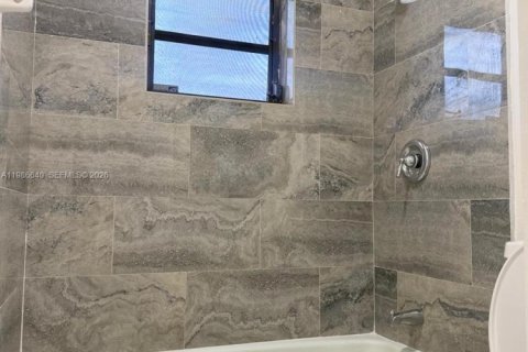 Touwnhouse à louer à Miramar, Floride: 2 chambres, 98.48 m2 № 2048395 - photo 19