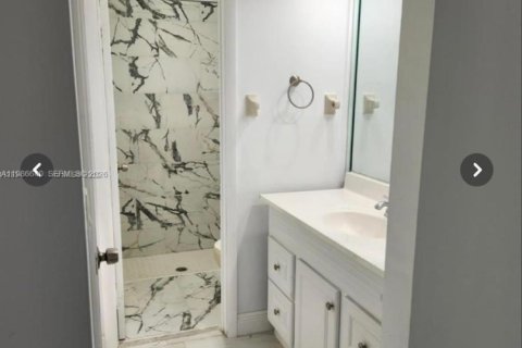 Touwnhouse à louer à Miramar, Floride: 2 chambres, 98.48 m2 № 2048395 - photo 12