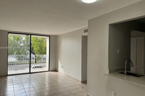 Condominio en venta en Miami, Florida, 2 dormitorios, 80.82 m2 № 2076376 - foto 8