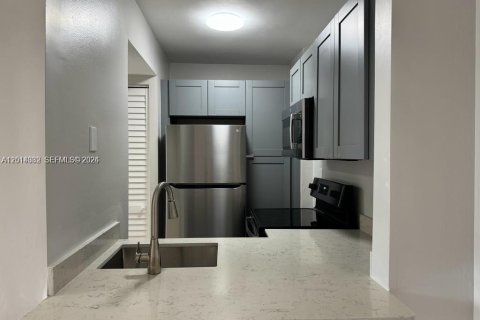 Condominio en venta en Miami, Florida, 2 dormitorios, 80.82 m2 № 2076376 - foto 4