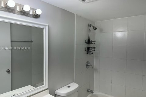 Condominio en venta en Miami, Florida, 2 dormitorios, 80.82 m2 № 2076376 - foto 12