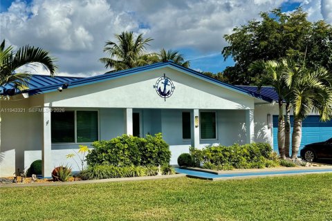 House in Plantation, Florida 4 bedrooms, 234.76 sq.m. № 1999580 - photo 3