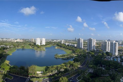 Купить кондоминиум в Авентура, Флорида 3 спальни, 212.75м2, № 1975875 - фото 2