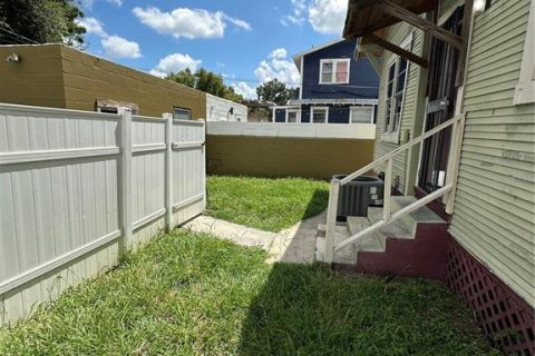 House in Tampa, Florida 3 bedrooms, 140.47 sq.m. № 1914697 - photo 11