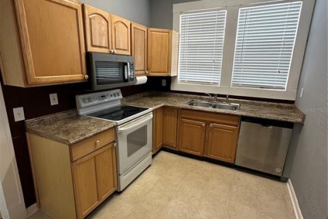 House in Tampa, Florida 3 bedrooms, 140.47 sq.m. № 1914697 - photo 5