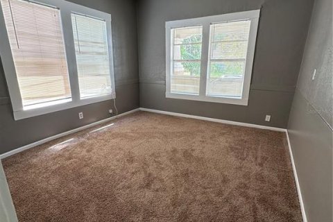 House in Tampa, Florida 3 bedrooms, 140.47 sq.m. № 1914697 - photo 9