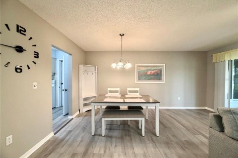 Villa ou maison à vendre à Summerfield, Floride: 2 chambres, 91.97 m2 № 2150046 - photo 6
