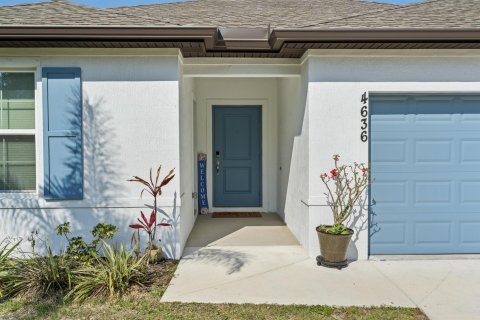 House in Port St. Lucie, Florida 4 bedrooms, 197.6 sq.m. № 2254324 - photo 3