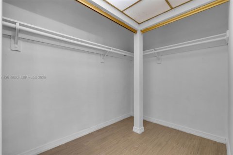 Купить кондоминиум в Майами, Флорида 1 спальня, 78.97м2, № 2073743 - фото 11
