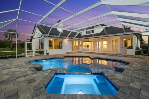 House in Bradenton, Florida 4 bedrooms, 329.43 sq.m. № 1771438 - photo 4