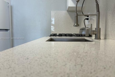 Copropriété à vendre à Miami Beach, Floride: 2337.7 m2 № 1999576 - photo 8